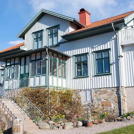 Praestgardens Pensionat Mollosund Exterior photo