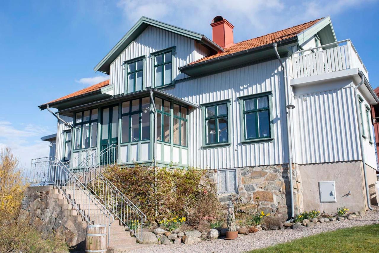 Praestgardens Pensionat Mollosund Exterior photo