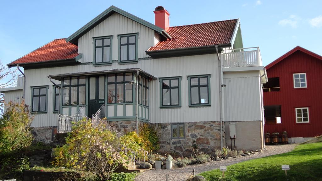 Praestgardens Pensionat Mollosund Exterior photo
